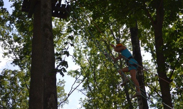Детский парк с канаткой в Задонске