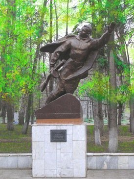 Памятник Матросову в Ульяновске