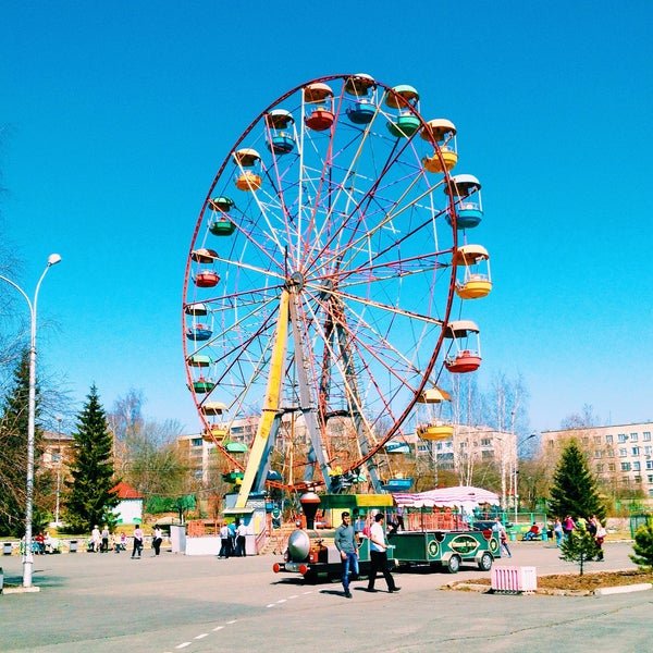 Колесо обозрения Нижний Тагил парк Бондина Нижний Тагил