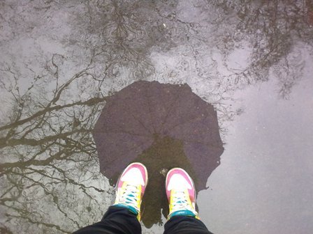 Погода плачет вместе со мной