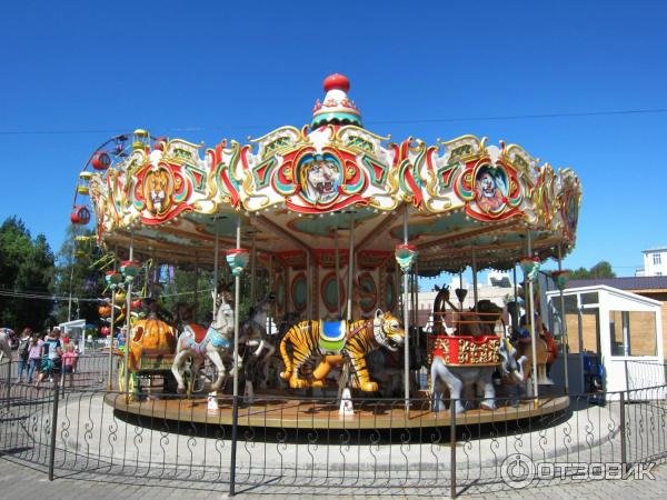 Парк аттракционов потешный двор в Архангельске