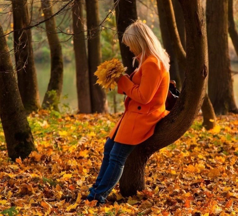 Осенние фотографии девушек со спины без лица на аватарку (50 картинок)