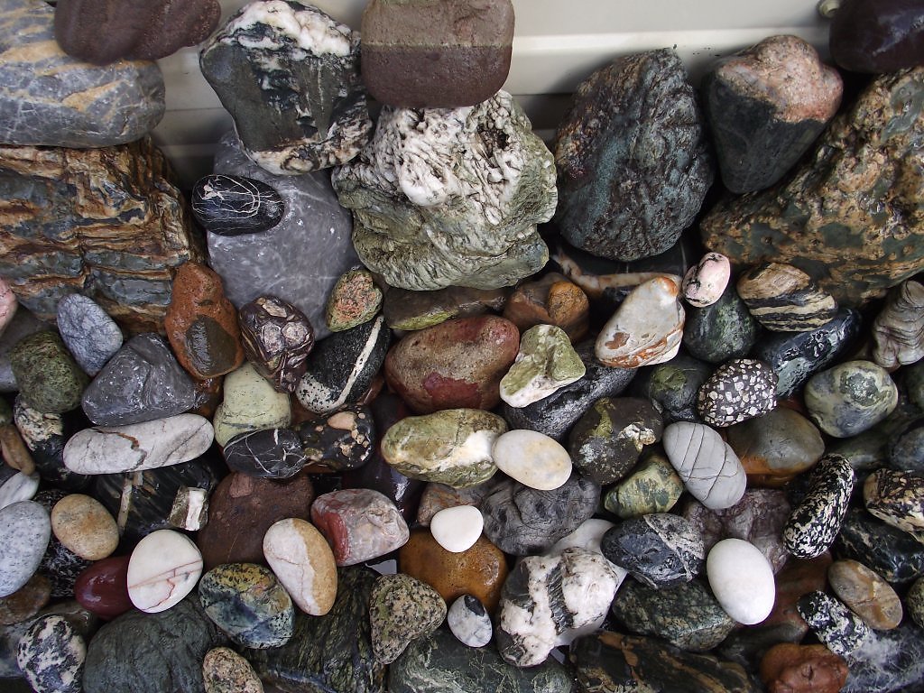Рандеву камушки. Коллекция камней. Коллекция камушек. Коллекция красивых камней. Коллекционирование камушек.