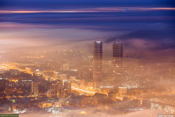 Останкинская телебашня вид на Москва Сити