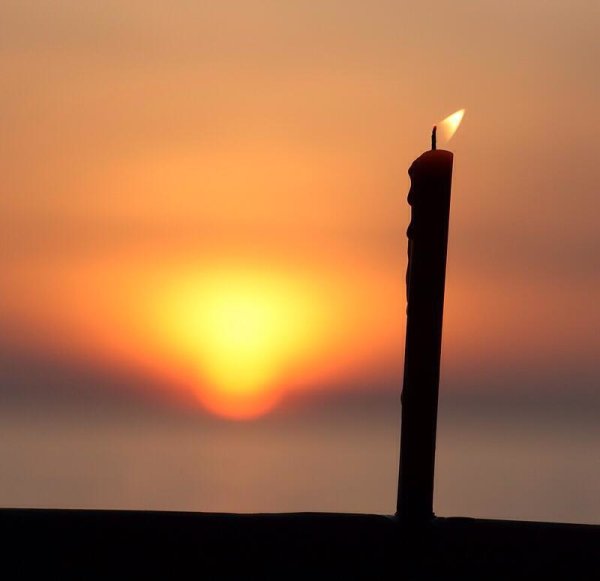 Светлая память небо