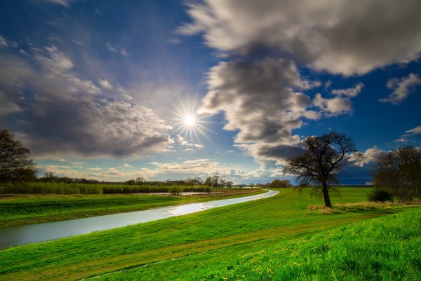 Река небо солнце