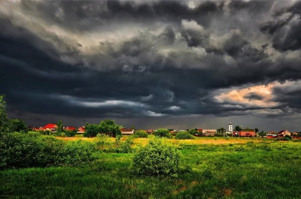 Деревня лето гроза