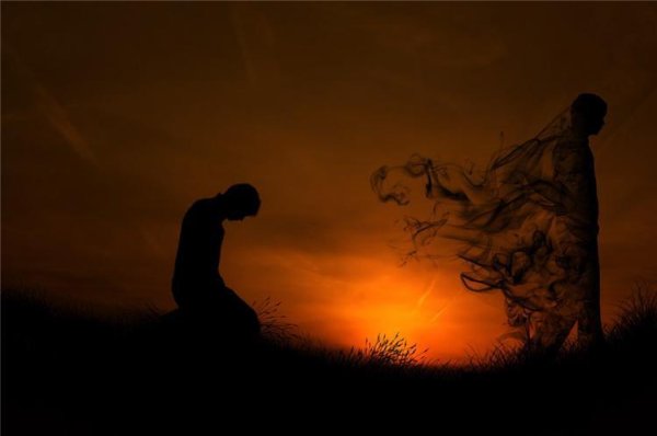 Человек на коленях природа