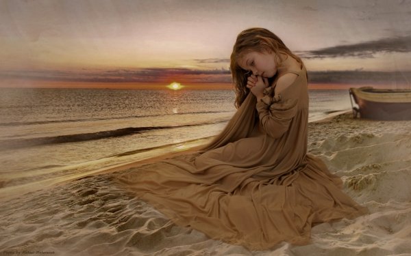 Девушка молится