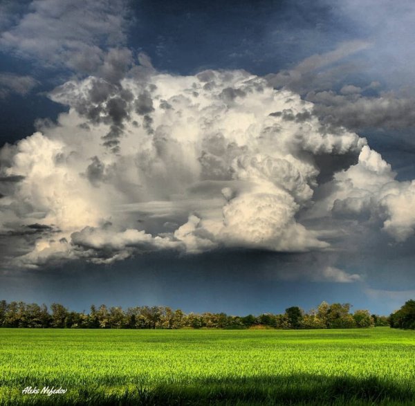 Грозовые тучи (2021)