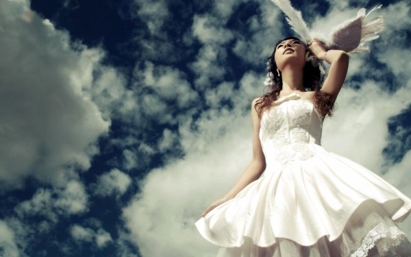 Девушка и небо