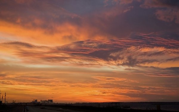 Закат над городом