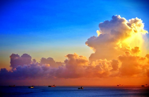 Море закат облака