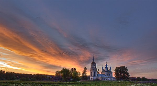 Небо над храмом