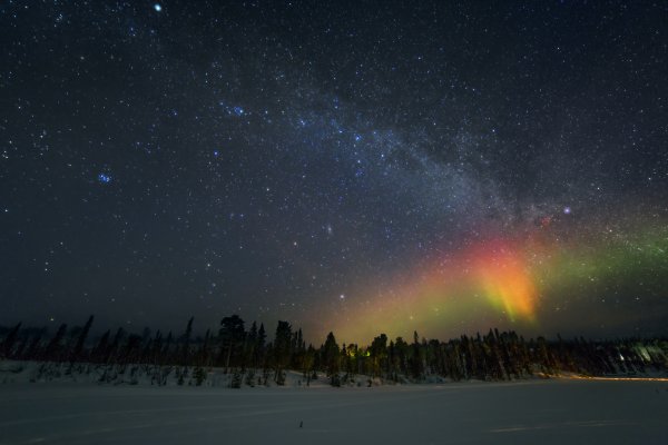Млечный путь и Северное сияние