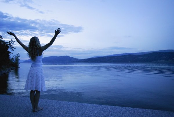 Лучи солнца сквозь облака