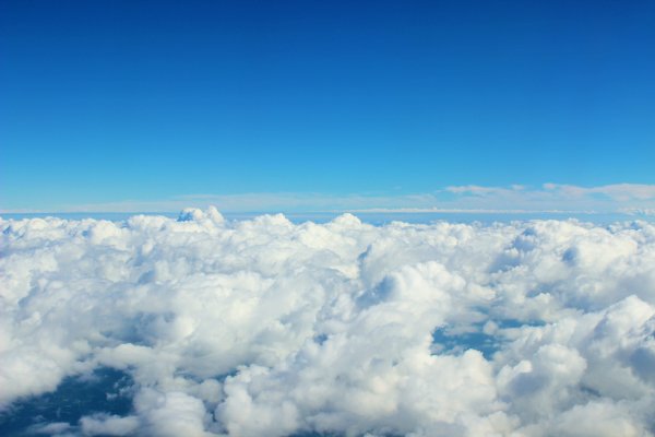 Вид над облаками