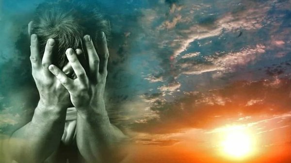 Девушка летит