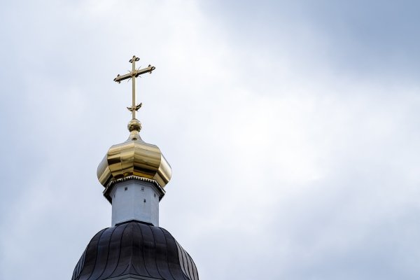 Крест на куполе