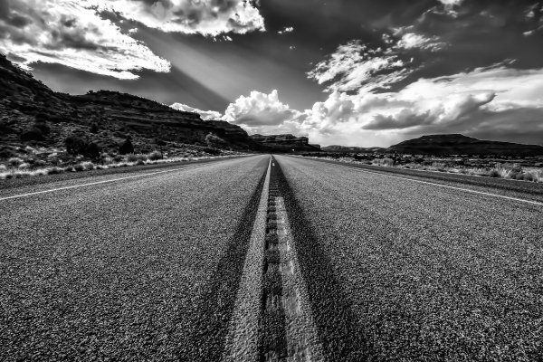 Асфальт дорога поле