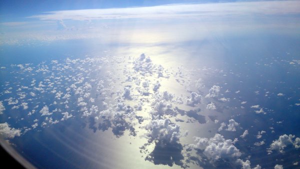 Самолет в небе