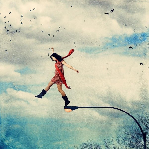 Парень падает