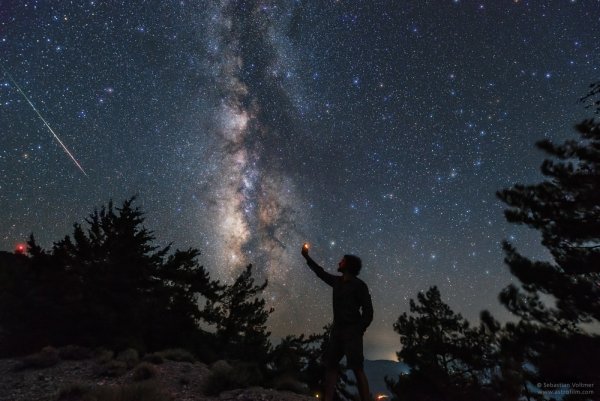 Под звездами