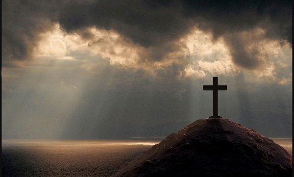 Крест на горе