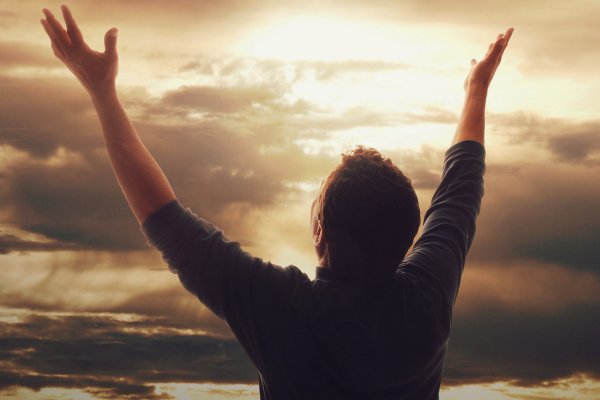 Иисус протягивает руку