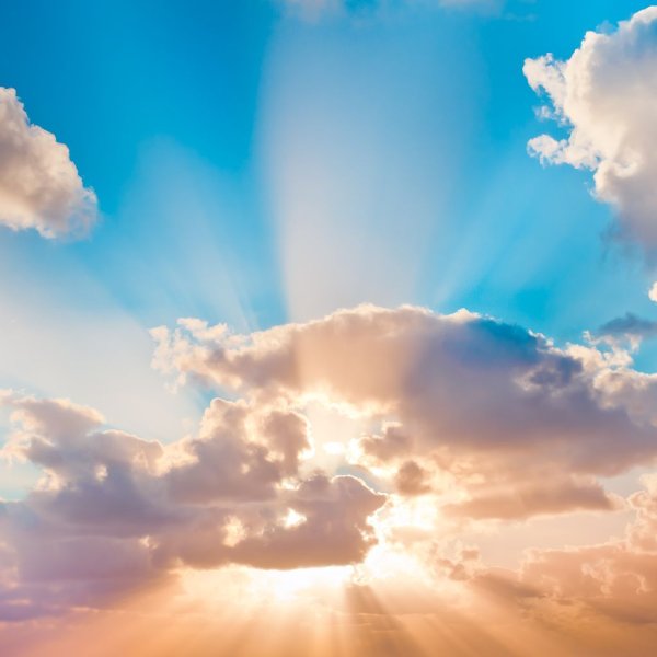 Солнце в облаках