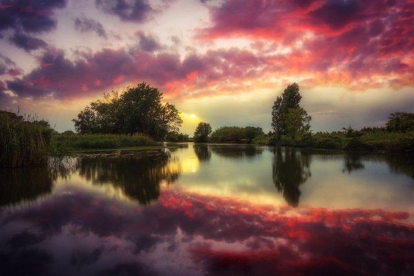 Небо над озером