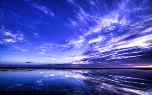 Голубое небо с облаками