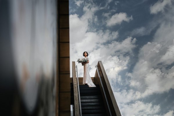 Лестница уходящая вниз