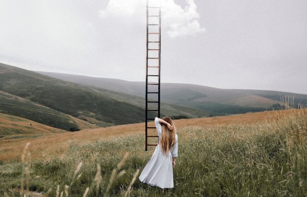 Ангел уходящий в небо