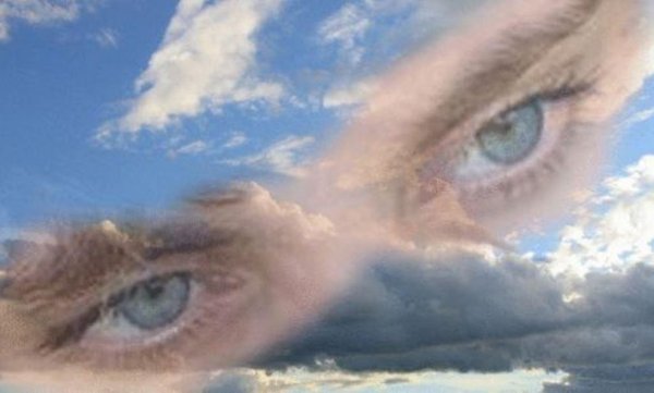 Глаза на фоне неба