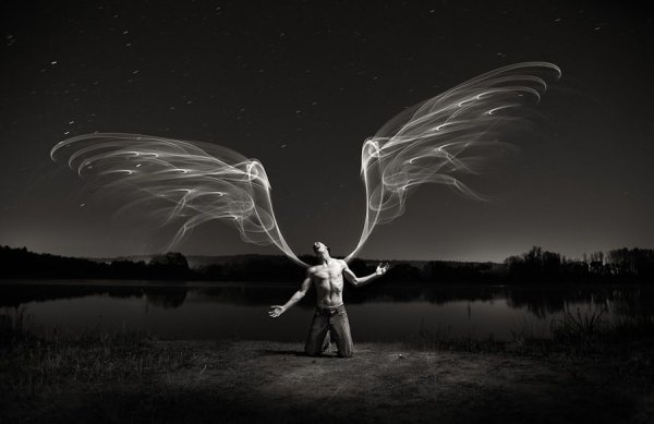Взлетающий ангел