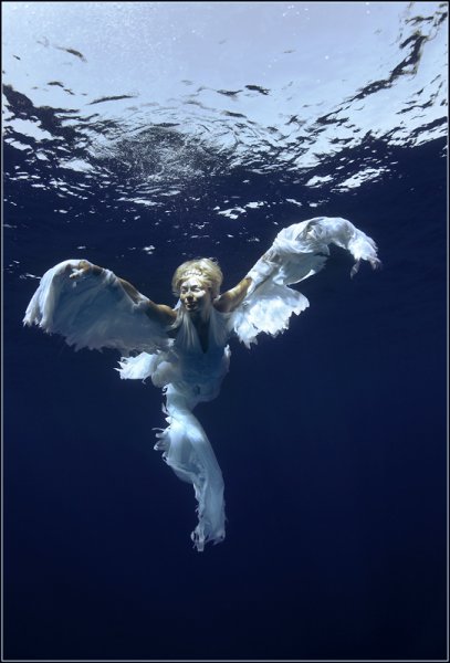 Ангел под водой