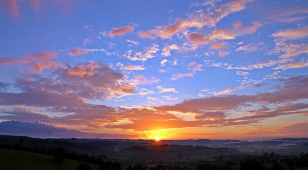 Раннее утро небо