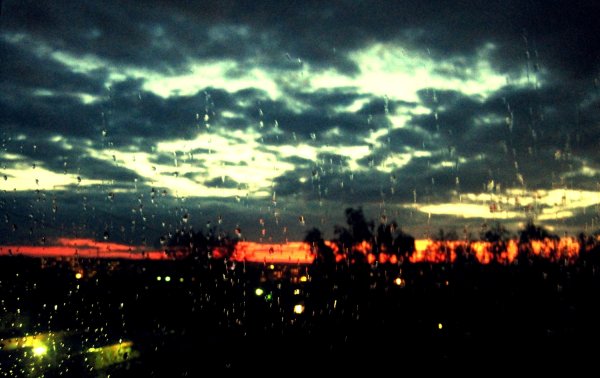 Небо плачет