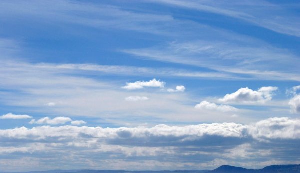 Дневное небо с облаками