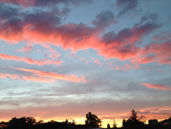 Закатное небо с облаками