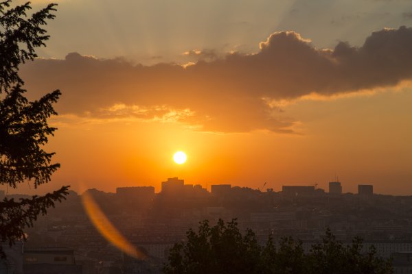 Небо с солнцем в высоком разрешении