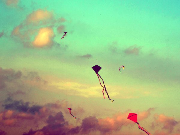 Бумажный змей в небе