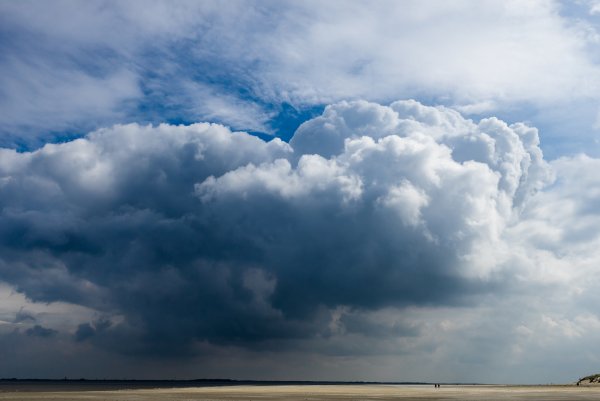 Иллюстрация к стихотворению тучи