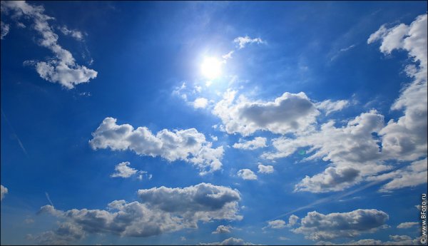 Облака полукругом