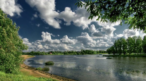 Фёдор Тютчев в небе тают облака