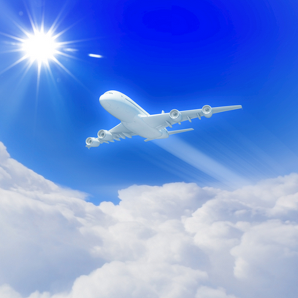 Самолет в небе