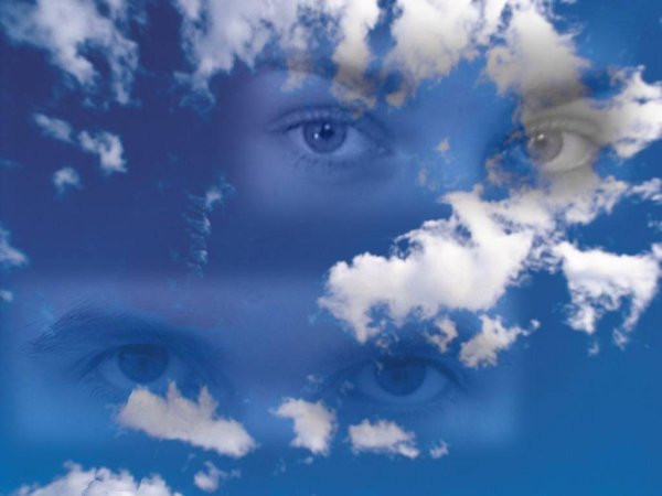 Мужские глаза в небе