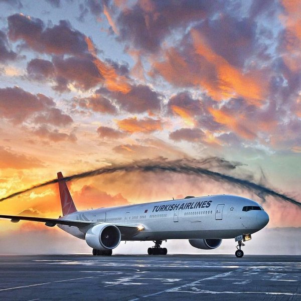 Самолет в облаках