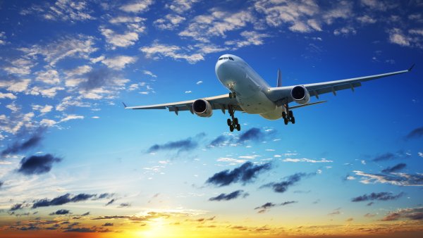 Много самолетов